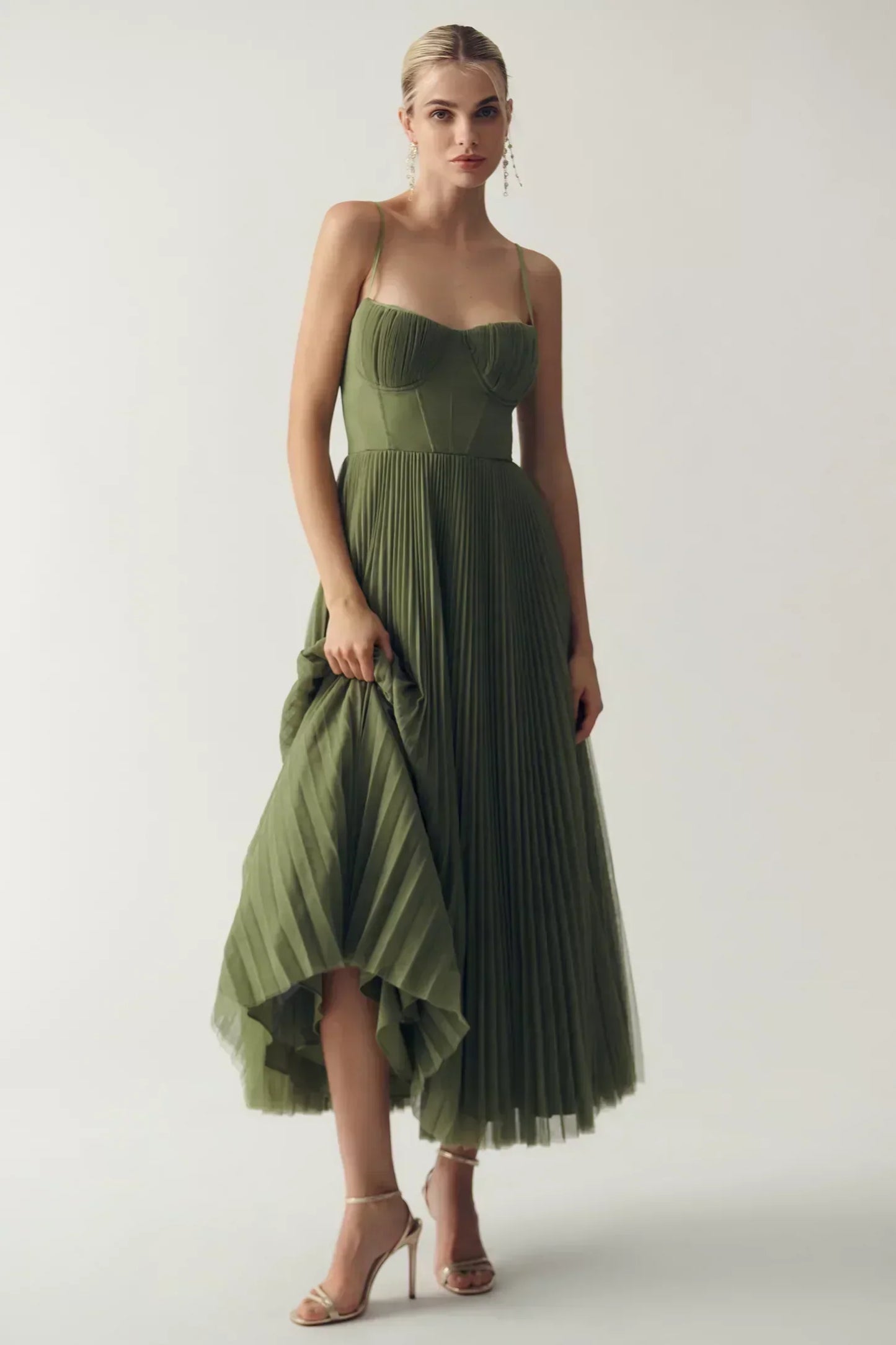 Olivia - Elegant Midi Dress